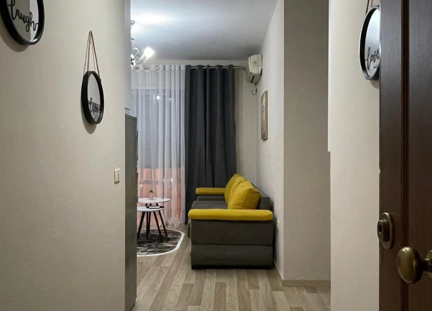 Comfort Apartment City Center 티라나
